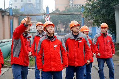 廖廷君深入現(xiàn)場檢查指導工作 (1)001.jpg