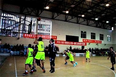 瀘天化股份代表隊(duì)獲集團(tuán)公司第一屆職工運(yùn)動(dòng)會(huì)男子籃球賽冠軍