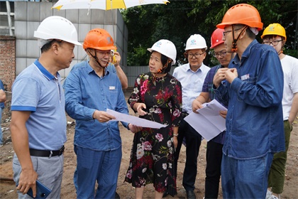 納溪區(qū)委書記徐利到瀘天化污水提標改造項目現場辦公