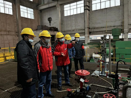 瀘天化股份公司總經(jīng)理趙永清帶隊(duì)檢查大修工作