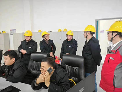 趙元柱率隊(duì)到硝酸車(chē)間檢查指導(dǎo)工作